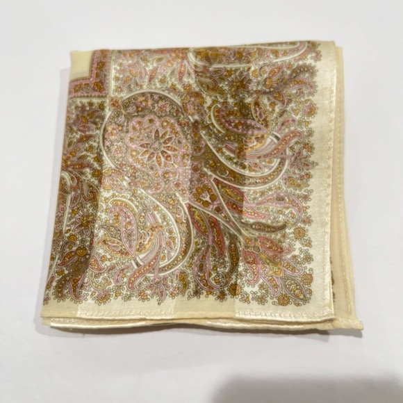 Elegant Paisley Silk Scarf - Picture 5 of 8